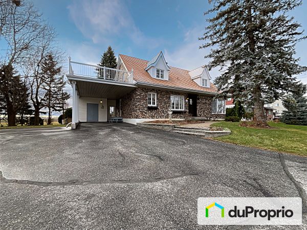 6075, boulevard Laframboise, St-Hyacinthe à vendre