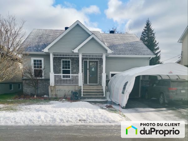 280 rue des Méandres, Terrebonne (Lachenaie) à vendre