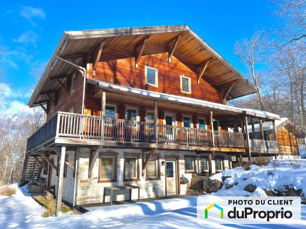 237 chemin de la Poutrelle, St-Sauveur for sale