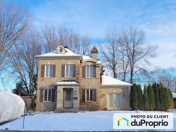 880 rue de l&#39;Entraide, Charlesbourg à vendre