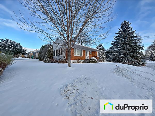 2826 rue de Louisbourg, Ste-Foy for sale