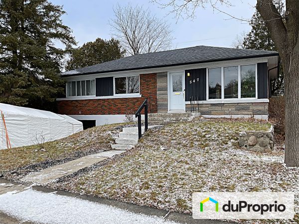 547 rue Ouellette, Ste-Dorothée (Îles-Laval) à vendre