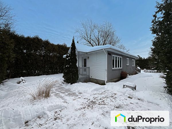 208, 36e Avenue, Pointe-Calumet à vendre