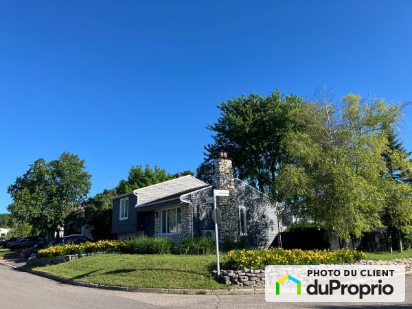 680 rue Astrid, Charlesbourg à vendre