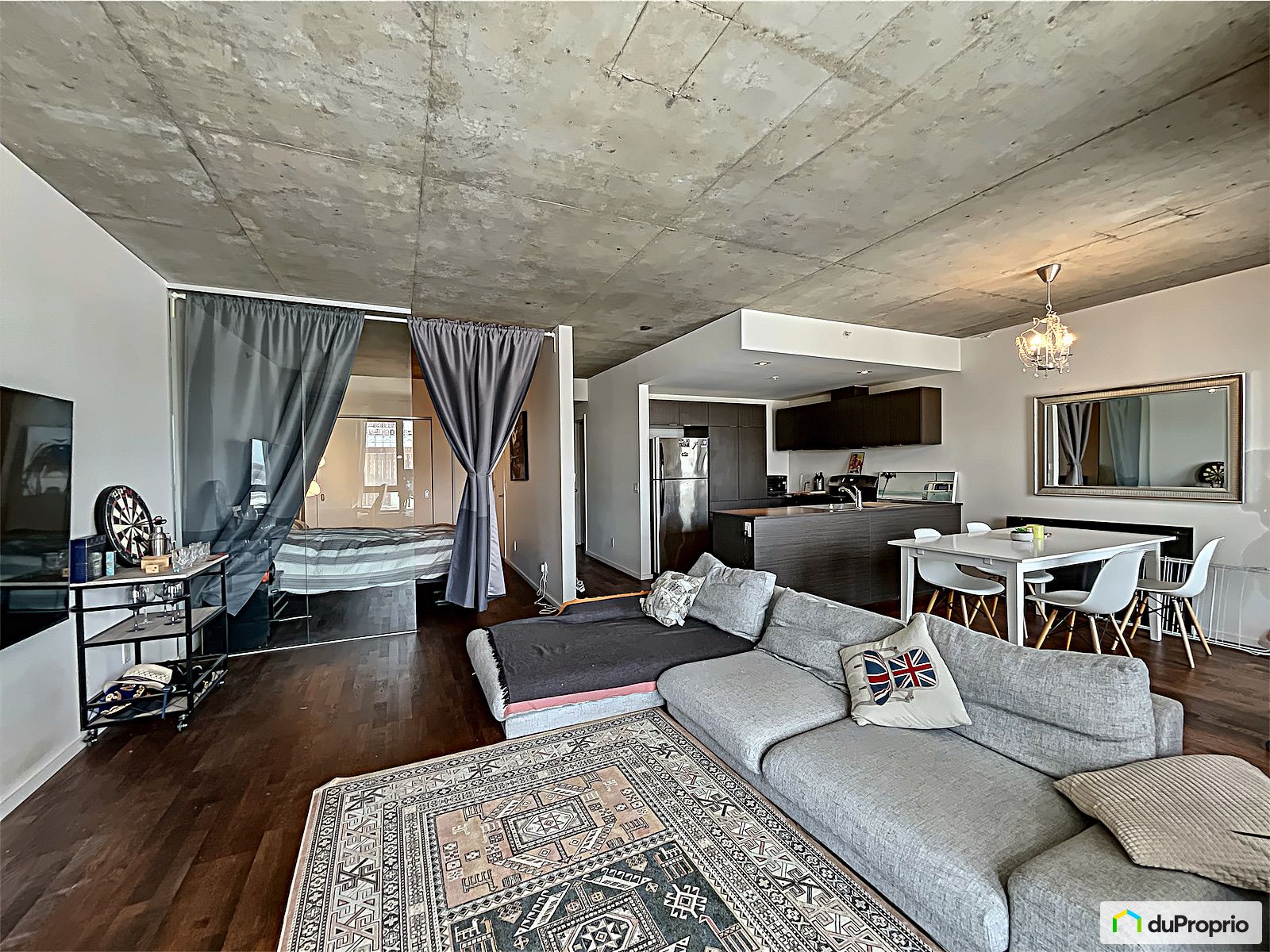 1109 1085 Smith — photo 3
