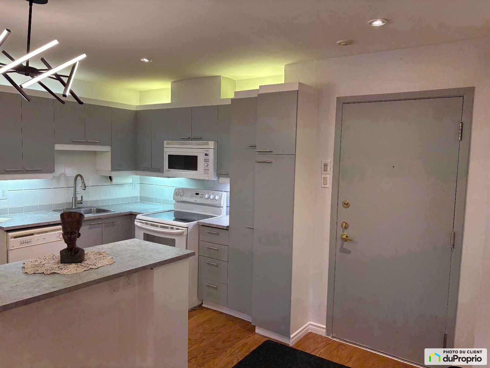 704 4181 Rue De La Seine — photo 2