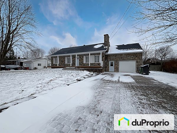 8 de Vimy, St-Jean-sur-Richelieu (Iberville) à vendre