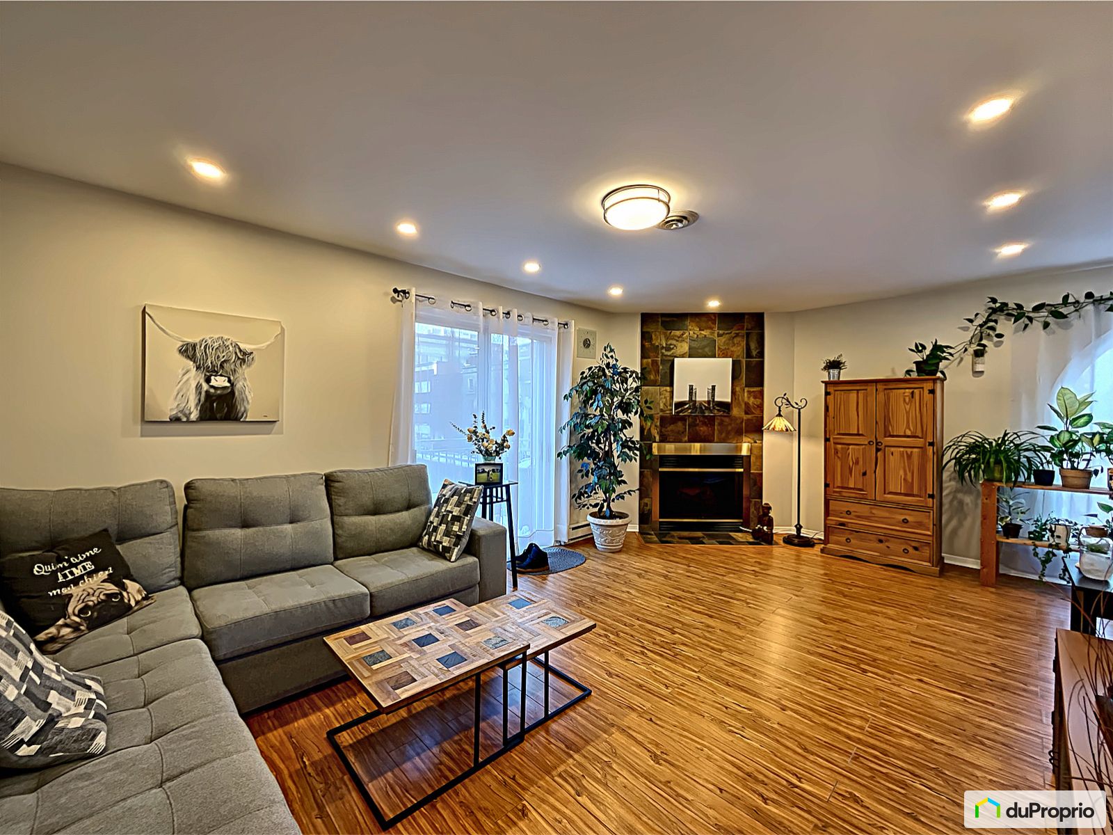 301 450 Rue De La Gauchetiere — photo 1