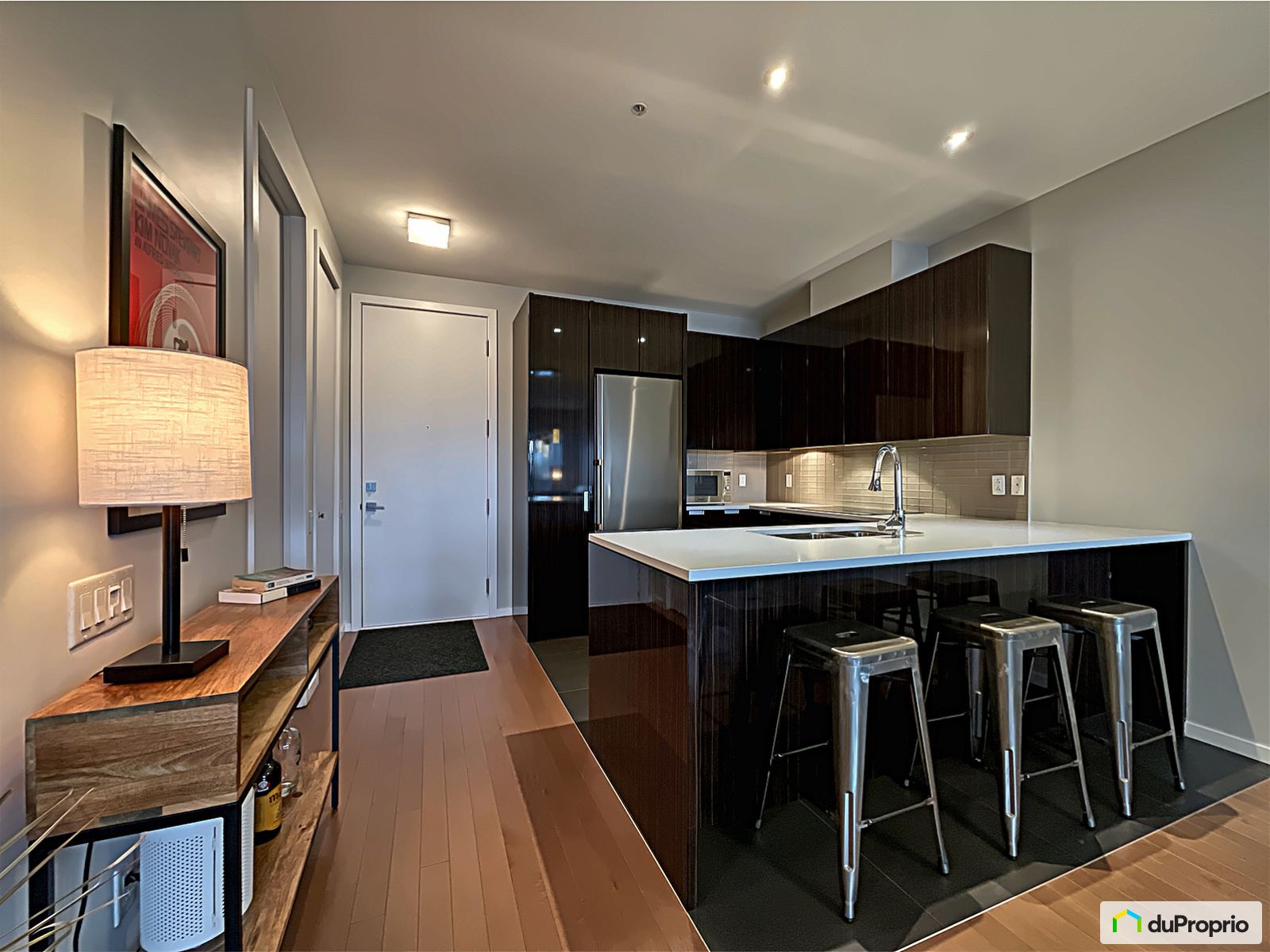 325 1100 Rue De Port Royal Est — photo 2