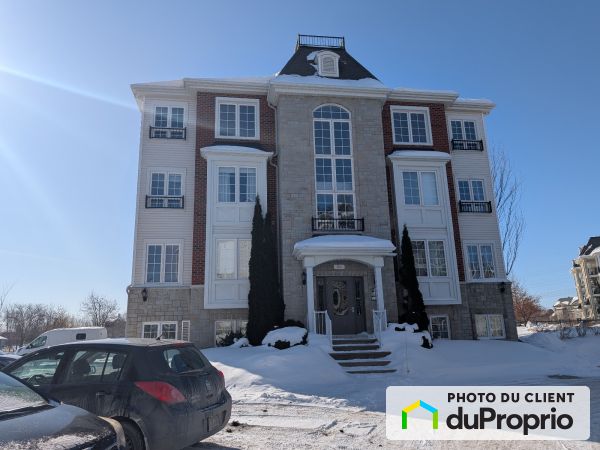 102-2315 rue de Versailles, Mascouche for sale