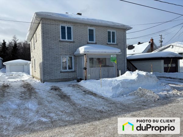 17-19, rue Gendron, Matane for sale