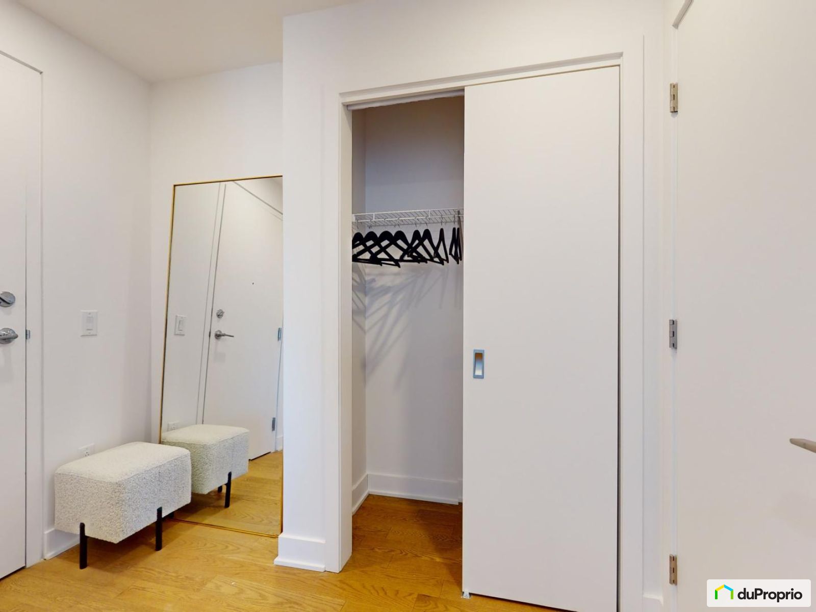1150 Boulevard Rene Levesque E — photo 3