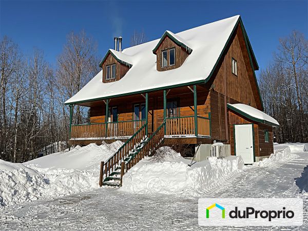 580 chemin de la Carrière, St-Hippolyte for sale