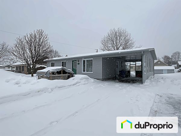 1332 boulevard des Peupliers, Ste-Marie for sale