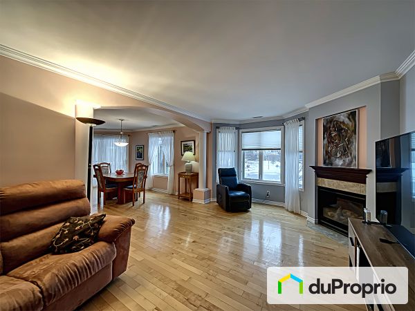 203-230 place Harel, Ste-Therese for sale