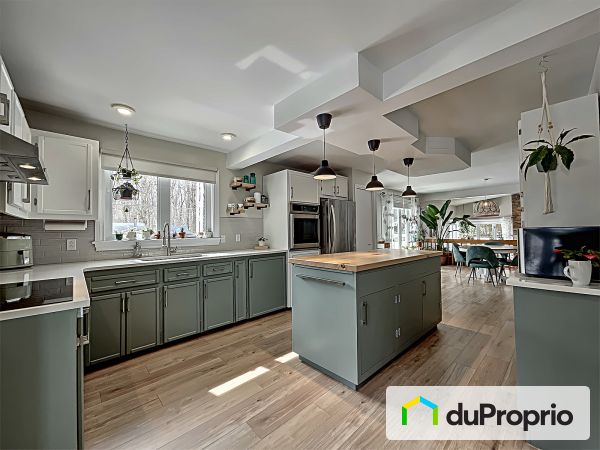 Kitchen - 315 1e avenue du Lac-Safari, Ste-Mélanie for sale