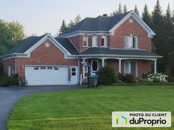 99 route 212 Ouest, La Patrie à vendre