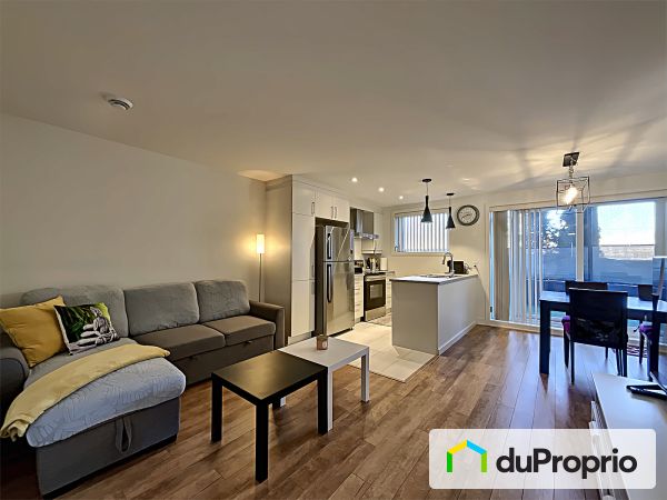 Living Room - 4201 rue Bernard-Hubert, Longueuil (St-Hubert) for sale