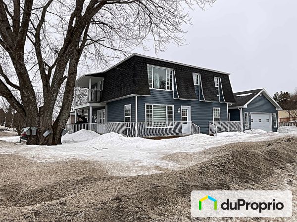 251-253, rue Duquesne, Chicoutimi (Chicoutimi-Nord) à vendre