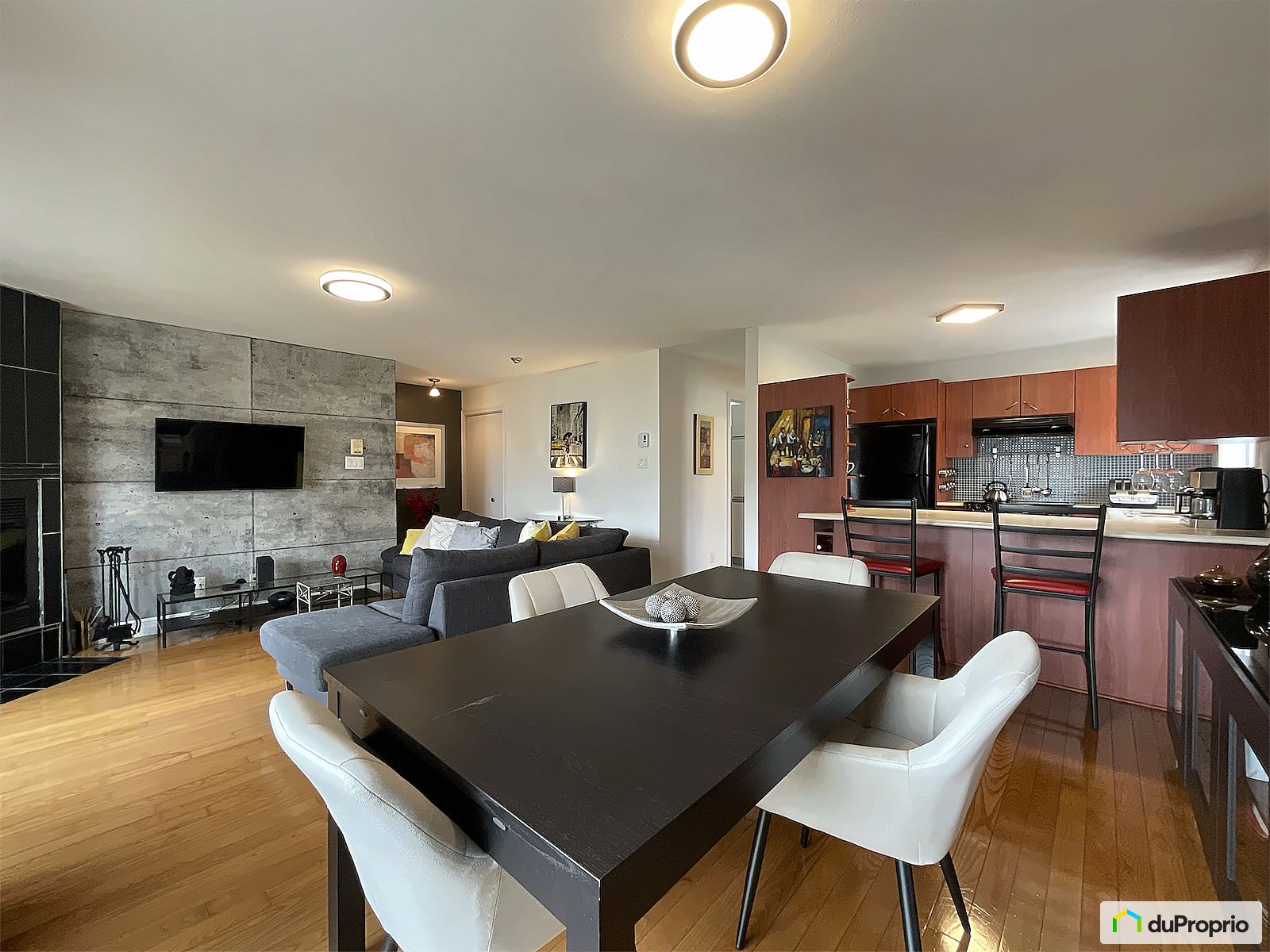 203 Boulevard De La Cite Des J — photo 1