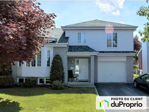 894 rue Pesant, Ste-Dorothée for sale