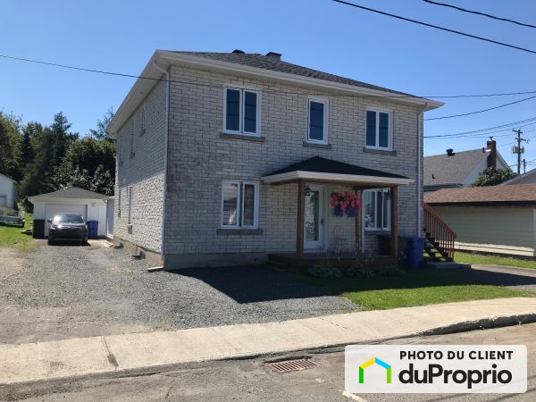 17-19, rue Gendron, Matane for sale