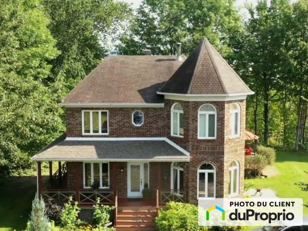 1166 rue Vauquelin, Neuville for sale