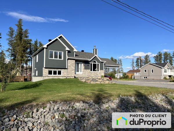 580 chemin du Volair, St-Honore-De-Chicoutimi for sale
