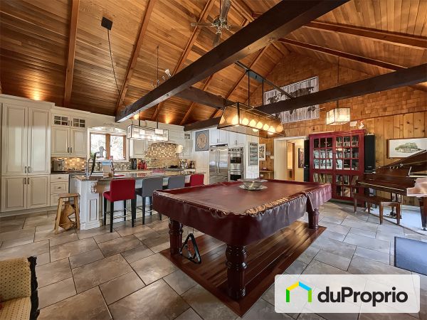 Salle de séjour - 3080 route du Lac Clair, St-Côme à vendre