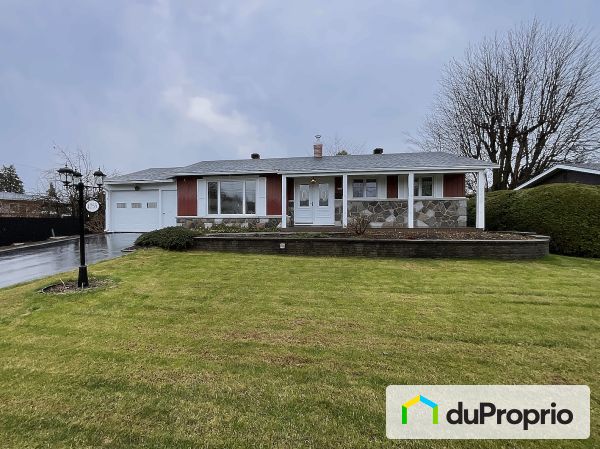 4755 rue M.-O. David, St-Hyacinthe (Douville) à vendre