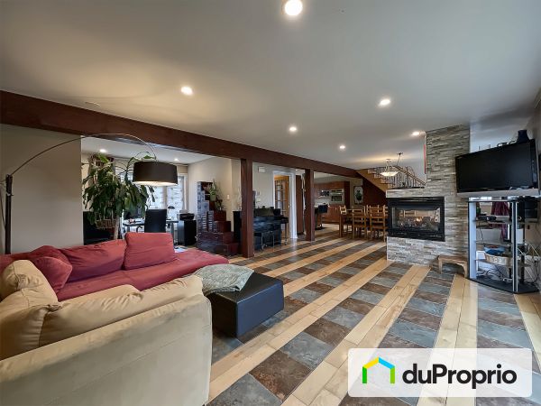 Salle de séjour - 1724 rue Bachand, Carignan à vendre