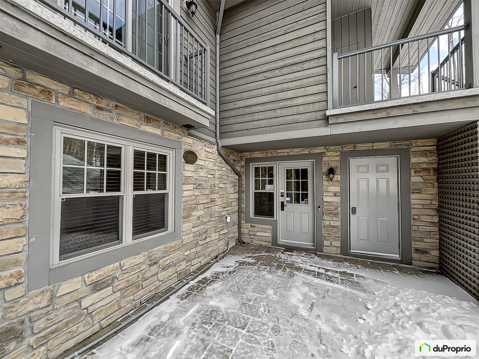 6 300 Rue Du Mont Plaisant — photo 1