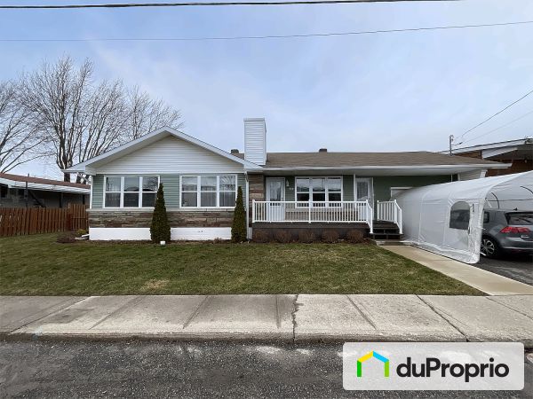 560, rue Ste-Marthe, St-Hyacinthe à vendre