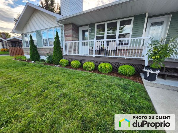 560 rue Ste-Marthe, St-Hyacinthe for sale