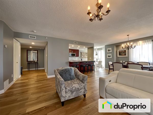 Salon / Salle à manger - 901-7275, avenue de Beaufort, Anjou à vendre