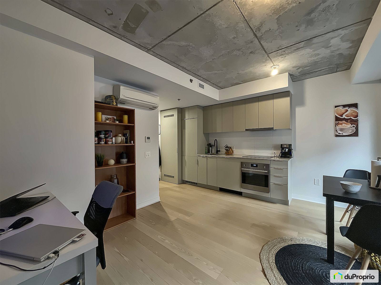 303 1406 Rue Sainte Elisabeth — photo 1