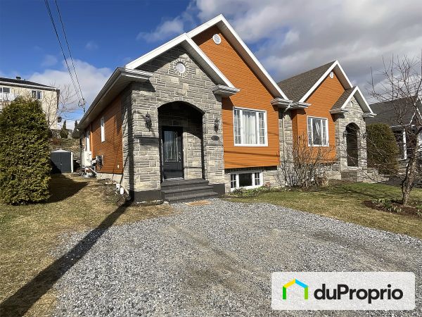 658 rue la Vérendrye, Ste-Marie for sale