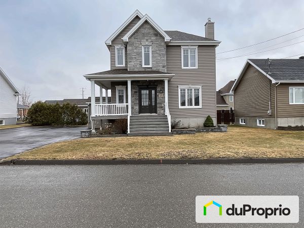 28 rue J.-Alcide-Robichaud, St-Jean-Port-Joli for sale