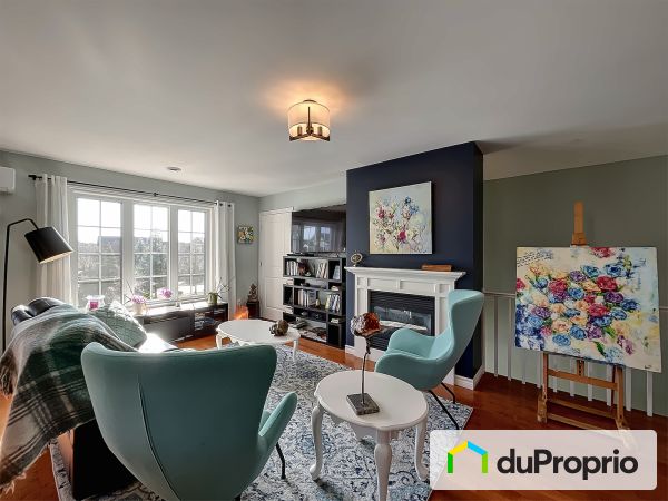 Salon du logement - 6-24, rue Desjardins, Magog à vendre