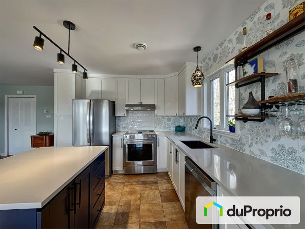 6-24, rue Desjardins, Magog à vendre