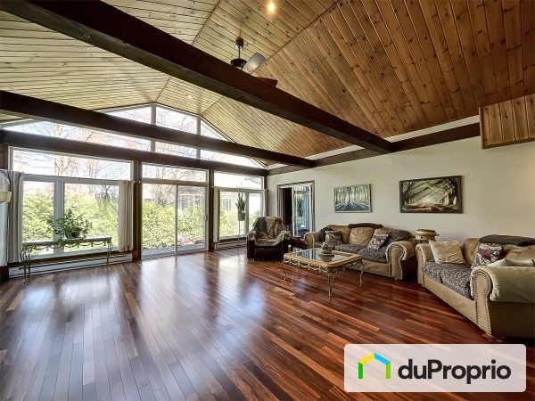 301, rue Louis-Pasteur, St-Jean-sur-Richelieu (St-Luc) à vendre