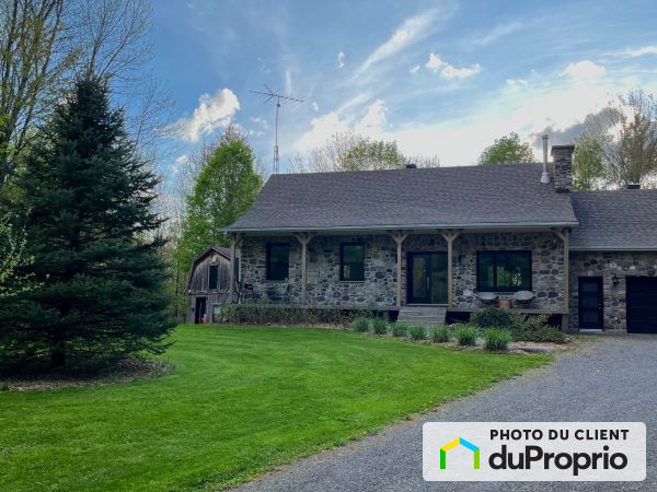 409 chemin Allen, Shefford for sale