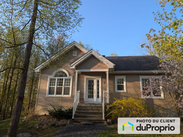 7, rue des Mélèzes, St-Joachim-De-Shefford à vendre