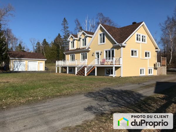 501 rue Principale Ouest, St-Anaclet-De-Lessard à vendre