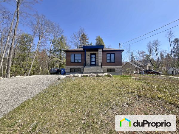 512 rue des Libellules, St-Hippolyte for sale
