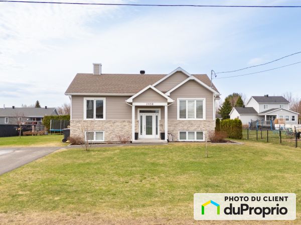 2450 rue Huard, Lyster for sale