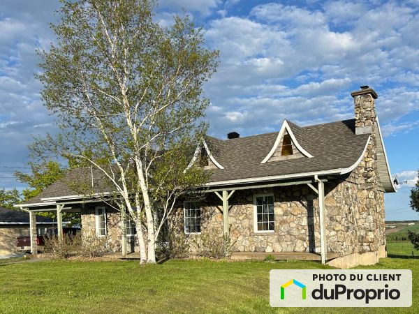 2257 rue Principale, St-Frédéric à vendre