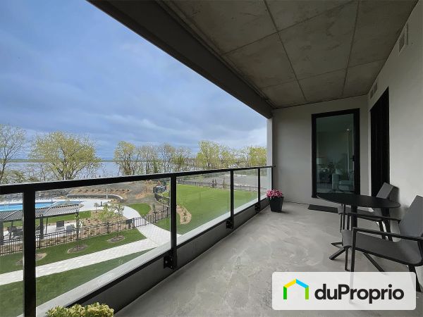 301-399 rue de la Rotonde, L&#39;Ile Des Soeurs for sale