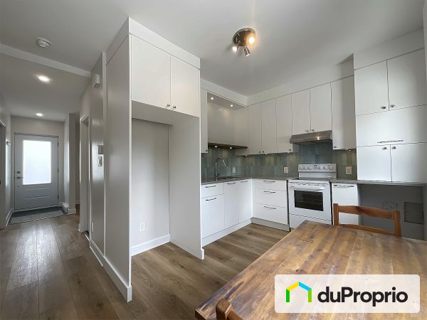 Cuisine - 2266 rue Denonville, Le Sud-Ouest à vendre