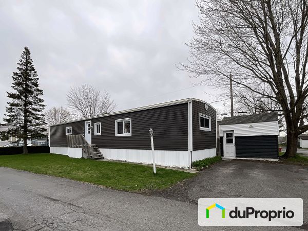 421-3950, boulevard Sir-Wilfrid-Laurier, Longueuil (St-Hubert) à vendre